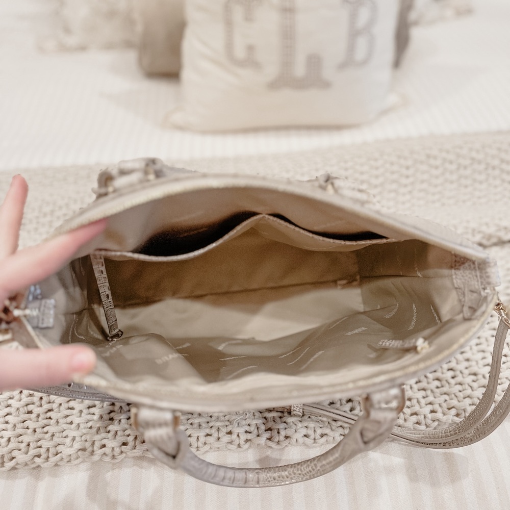 • SOLD • Brahmin Large Duxbury Satchel - Picture 3 of 7